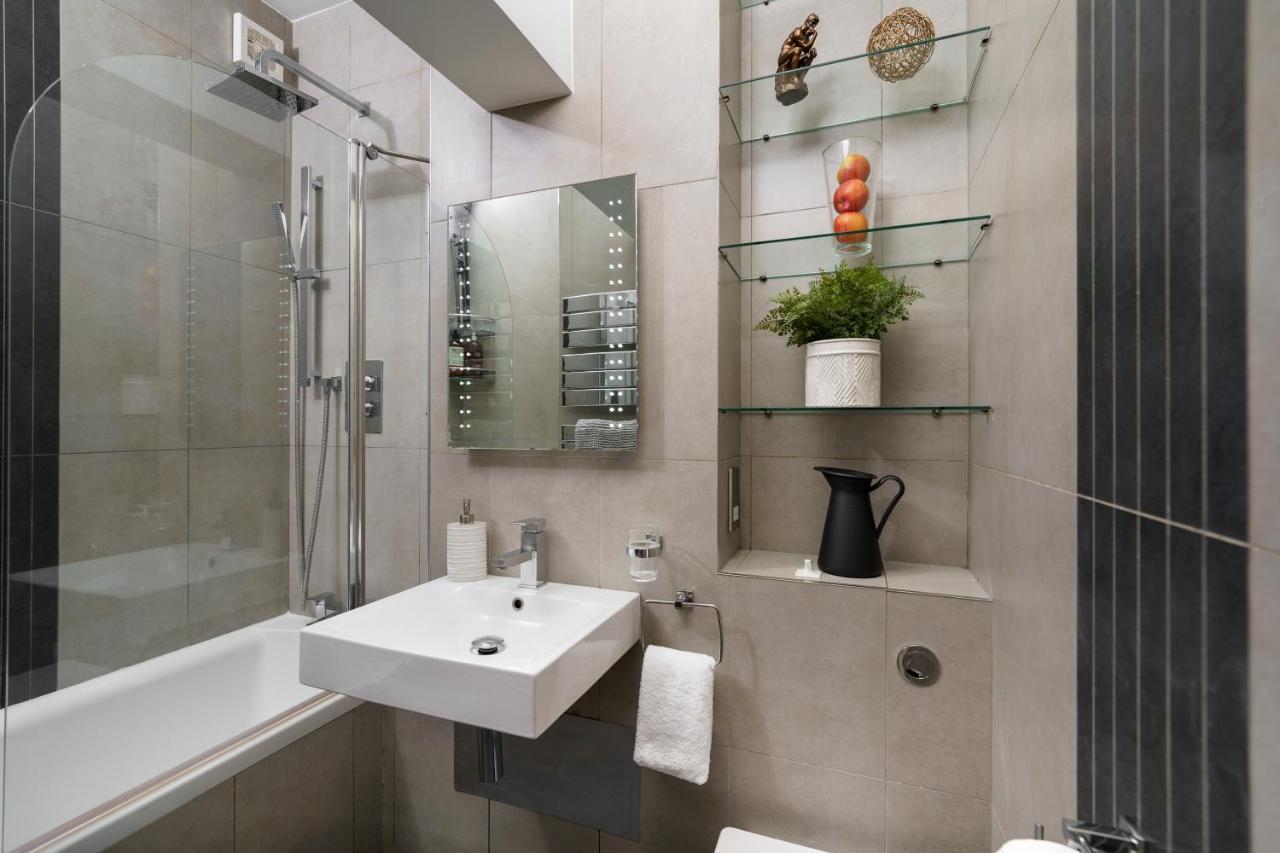 2 Bedr, 3 Beds, 1 Bath Thames, Trafalgar Sq London Ngoại thất bức ảnh