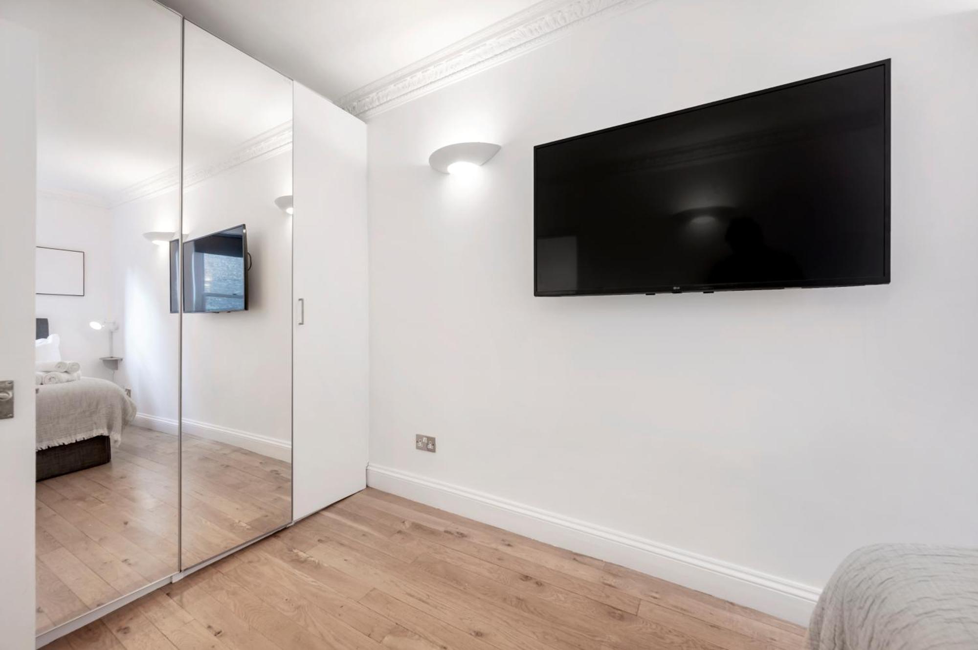 2 Bedr, 3 Beds, 1 Bath Thames, Trafalgar Sq London Ngoại thất bức ảnh